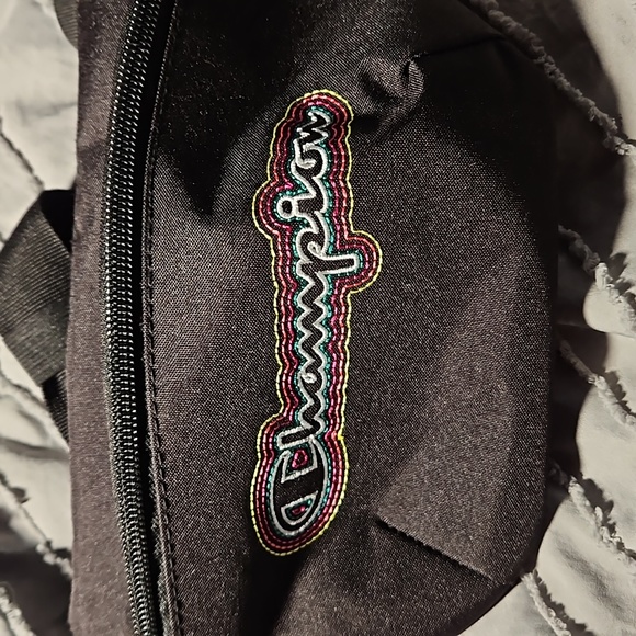 Champion Fanny Pack - Picture 2 of 5